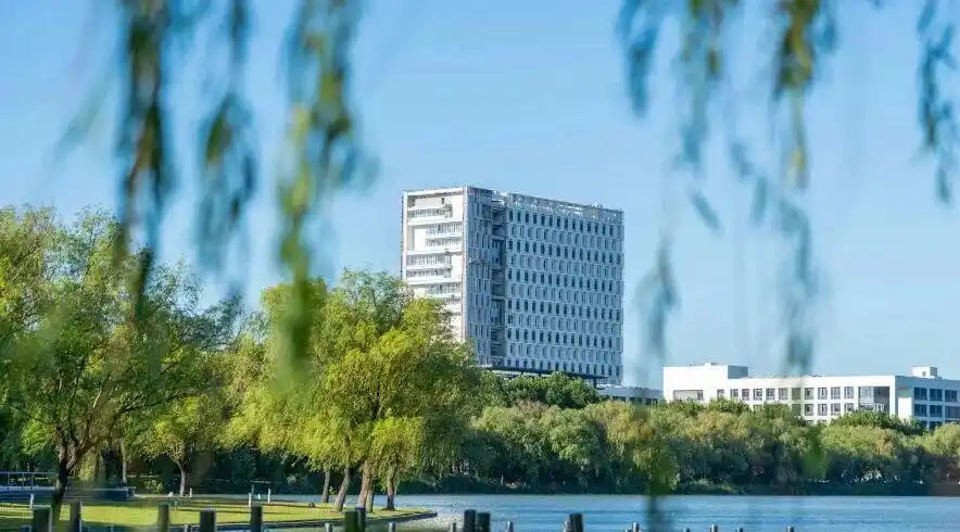 东华大学新生放弃入学原因_东华大学43名新生放弃入学资格_43名新生弃读东华大学不必公告姓名