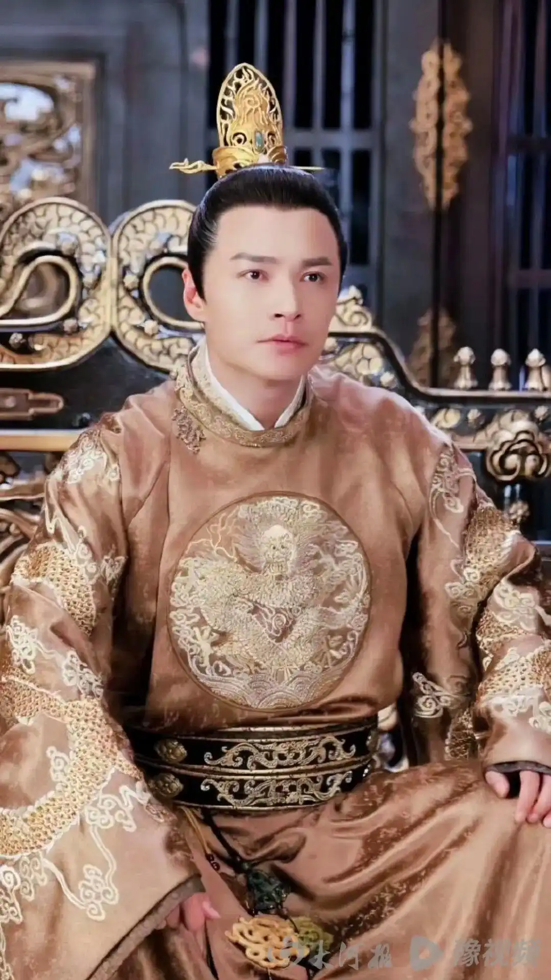 郑国霖景区打工_郑国霖谈景区打工：过气明星缺钱_郑国霖转型文旅曝光量