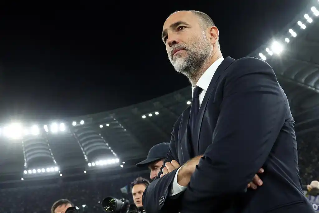 皇马队长卡瓦哈尔伤情恢复及赛季目标_卡瓦哈尔右膝手术缺阵2至3个月_阿斯报：右膝接受关节镜手术，33岁卡瓦哈尔预计将缺阵6到10