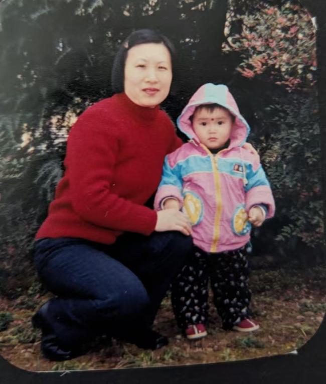 美国女孩寻找中国亲生父母 跨越大洋的寻根之旅