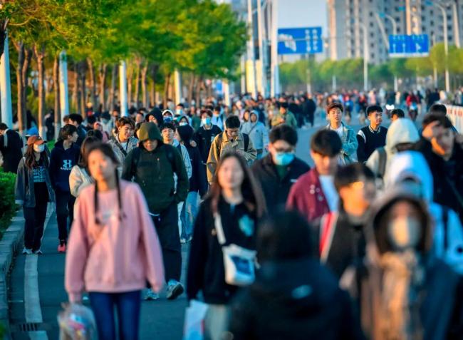 拒绝35岁中年人的青旅 00后也不住了 公共性成双刃剑