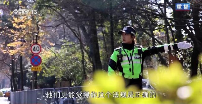 杭州“兔子警官”回应作秀质疑 温柔执法获认可