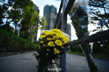 香港市民自发参加悼念