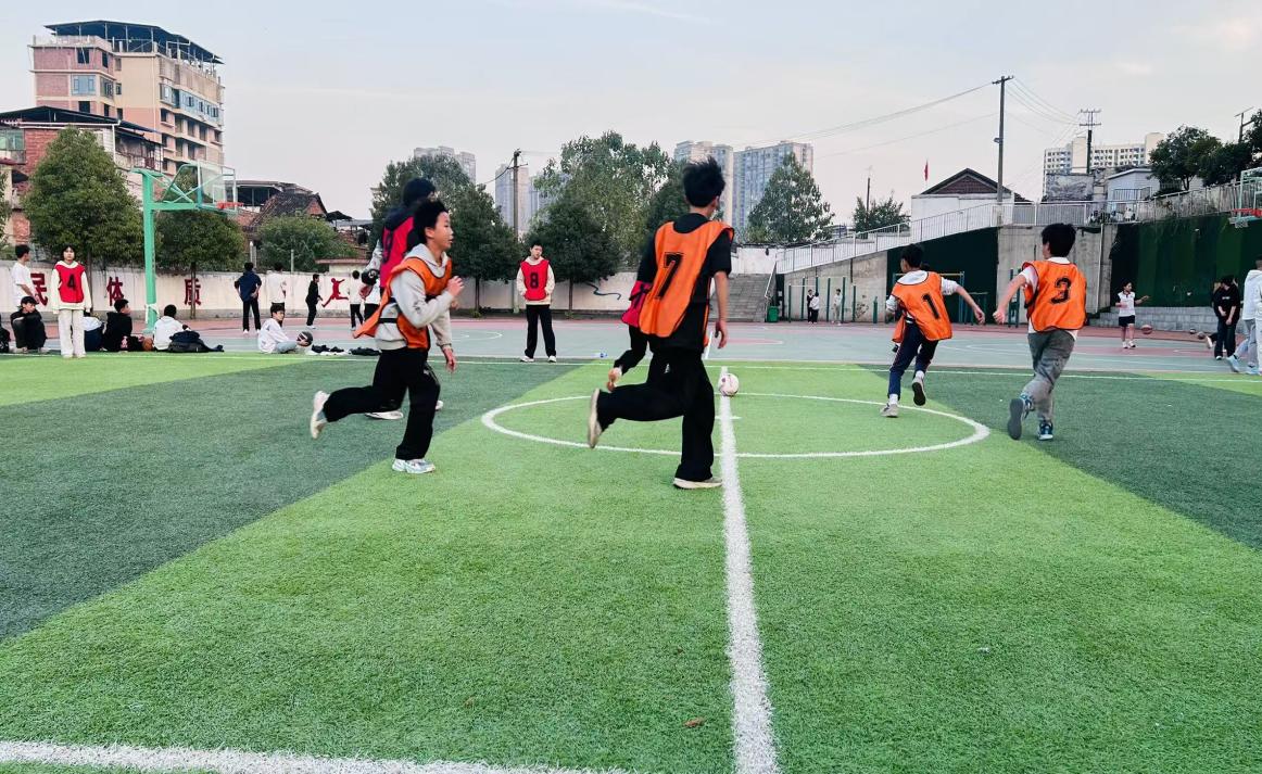 初中部五人制足球赛_校园足球_耒阳市实验中学足球文化节