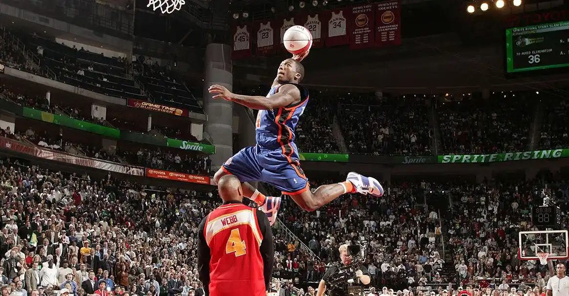 nba史上十大扣篮_谢登夏普垂直弹跳纪录_NBA弹跳极限历史