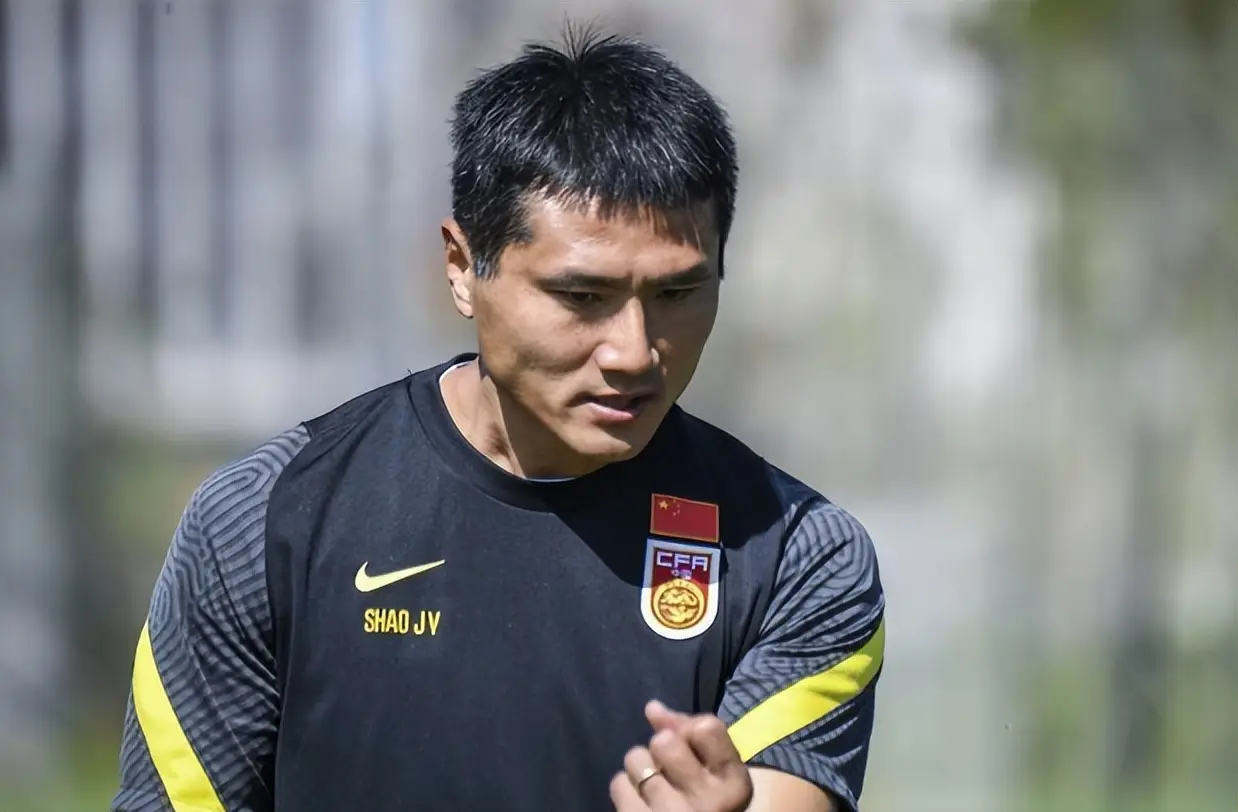 邵佳一新国足名单分析_中国男足2026集训名单_中国足球2026年赛程