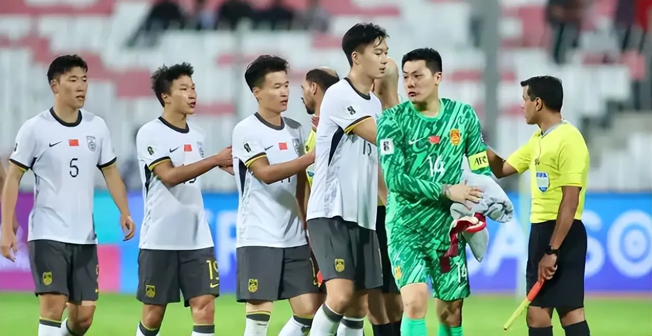 中国男足2026集训名单_中国足球2026年赛程_邵佳一新国足名单分析