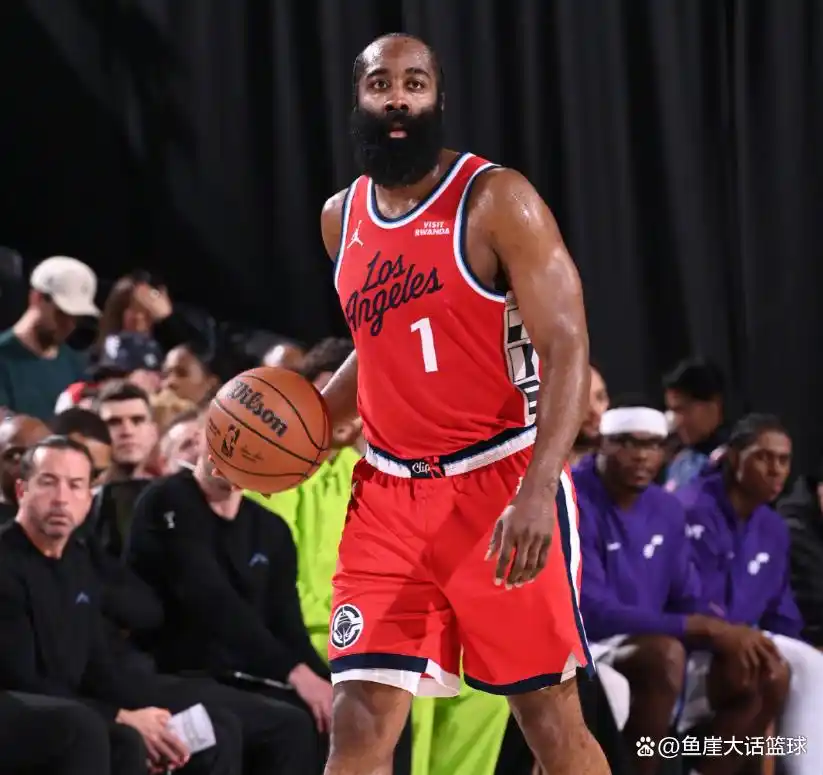 伦纳德45分哈登20+7 快船主场擒爵士收获6连胜_快船爵士比赛结果_伦纳德45分创生涯纪录