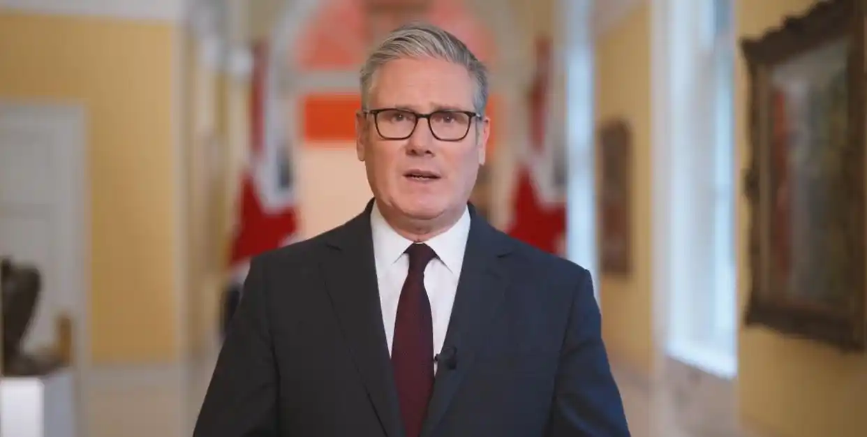 载有马杜罗的飞机抵达美国纽约_委内瑞拉马杜罗被捕 美国司法部起诉 美国对委内瑞拉军事行动