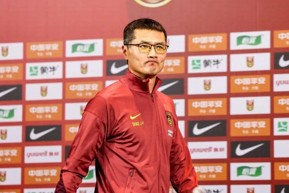 邵佳一挂帅国足誓进2030世界杯，30岁平均年龄成最大阻碍