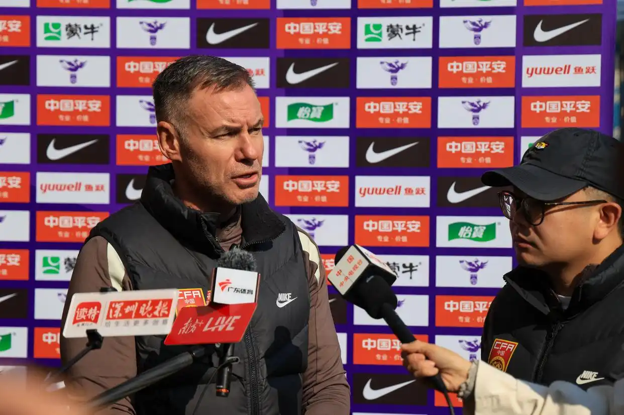 中国女足主教练米利西奇_中国女足主帅：0-8英格兰令人失望 亚洲杯拿出更好表现_中国女足集训备战亚洲杯