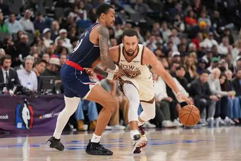 NBA｜库里时隔近5年再次6犯离场 科尔被逐 勇士1分惜败快船