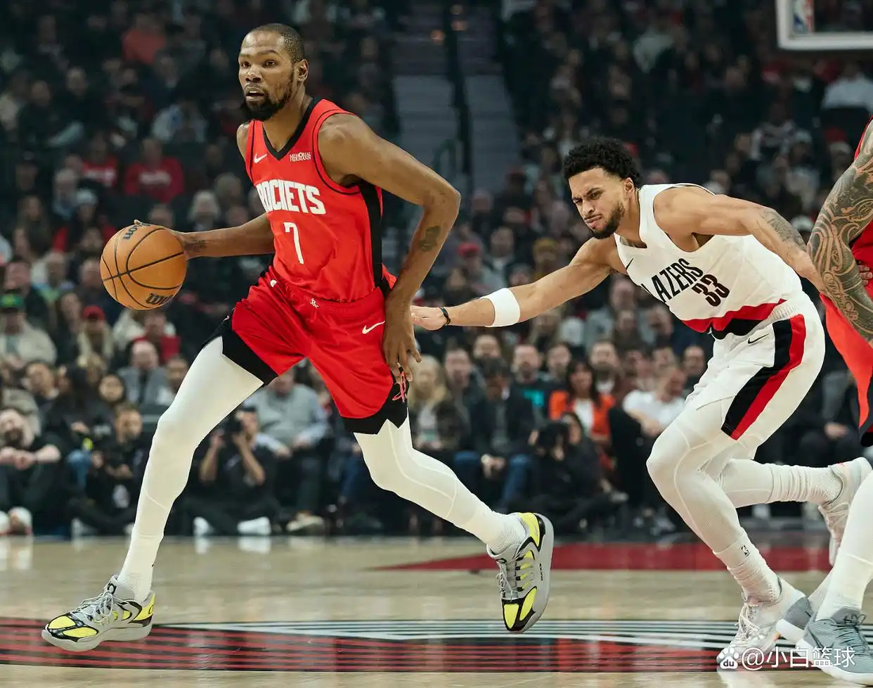 NBA杨瀚森连续第七场登场_nba-开拓者主场击败火箭 杨瀚森封堵杜兰特_开拓者vs火箭比赛回顾