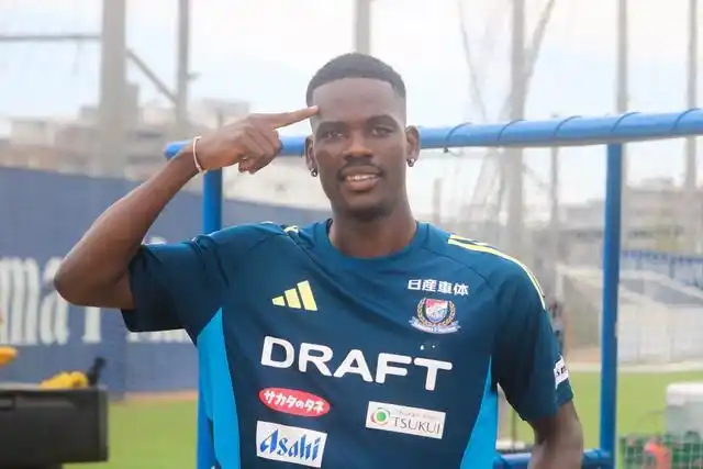 让·克劳德防守型后腰能力分析_上海海港让·克劳德租借加盟_横滨水手官方：让-克劳德租借上海海港一个赛季，含买断条款