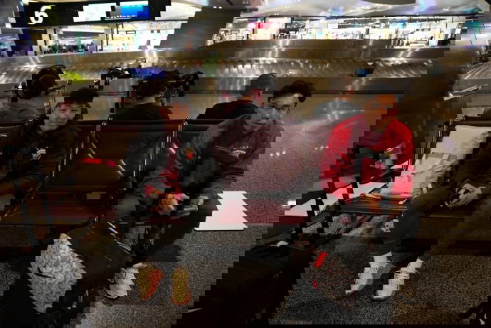 新援让-克劳德抵达多哈与球队会合，海港正在联系热身对手_上海海港队让·克劳德加盟_让·克劳德租借条款分析