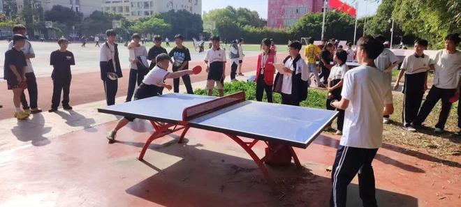 篮球跳高的技巧_篮球跳高训练方法视频_篮球跳高技巧