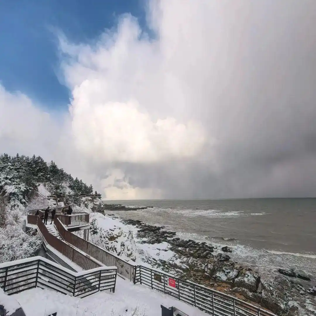 威海冷流雪_中国这个“雪窝子”你知道吗_山海雪景图