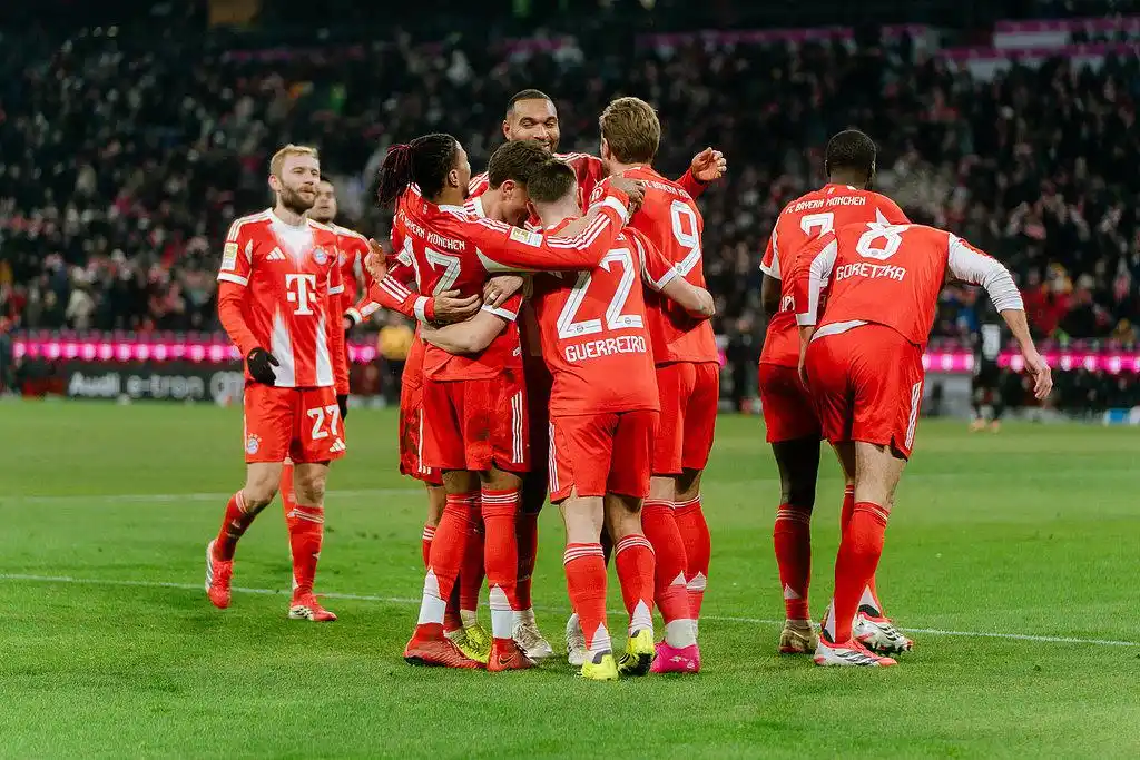 巴萨的拉菲尼亚_巴萨皇马表演赛_巴萨3-2皇马卫冕西超杯 拉菲尼亚双响