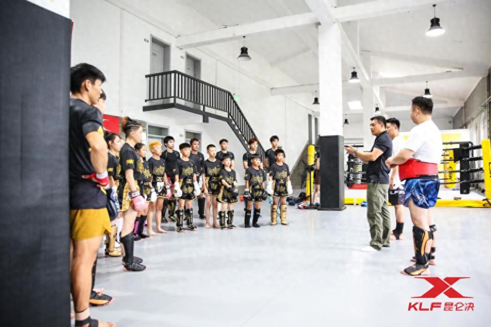 昆仑决青少年搏击培训_昆仑决近期的比赛_昆仑少年团集训营
