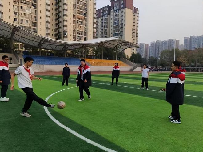 乒乓球规则赛制_乒乓球比赛规则的定义_乒乓球分组比赛规则