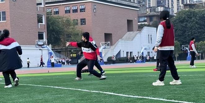 乒乓球分组比赛规则_乒乓球比赛规则的定义_乒乓球规则赛制