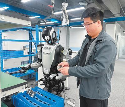 具身智能赛道 这些年轻人站上风口 青春与科技共舞