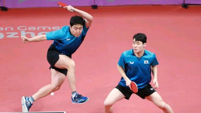 马龙许昕合体撕开国乒男队窘境 传奇余晖与新旧交替