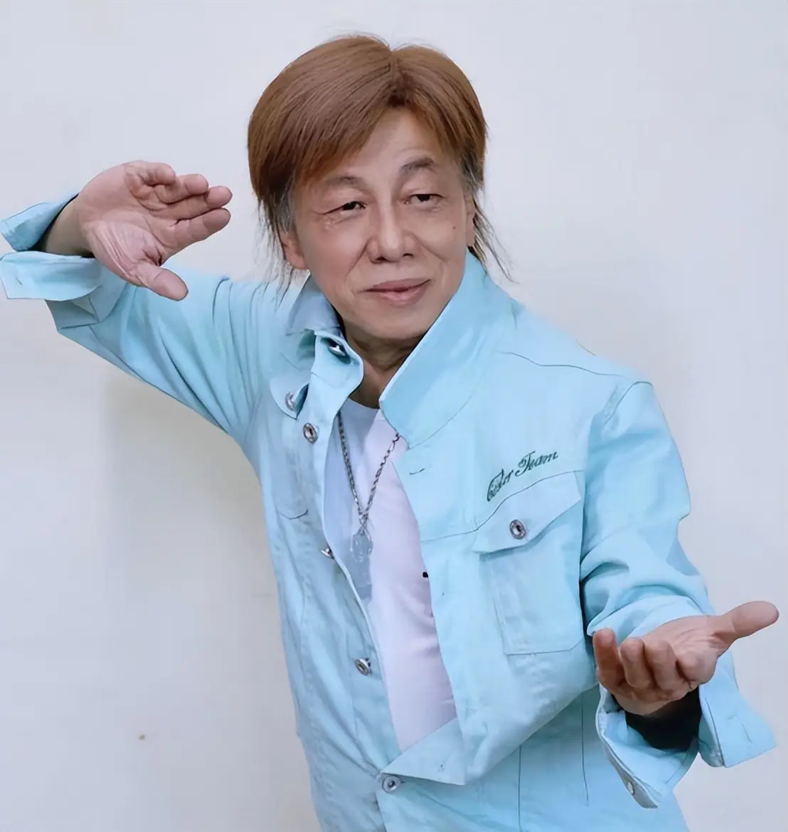 梁小龙死因公开：因心脏衰竭离世_梁小龙临终细节_梁小龙告别信