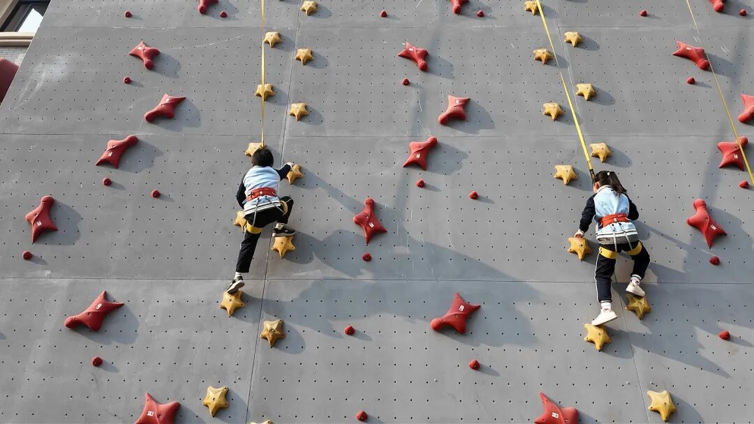 小学体育创新_小操场大体育_上海中小学开设ai课程