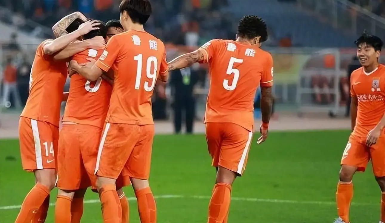 山东鲁能2026球员名单_山东鲁能二换一黄锐烽_黄锐烽转会鲁能原因