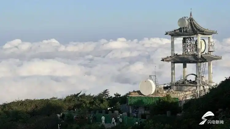岱顶云海景观_泰山云海观赏_泰山把人间仙境铺在眼前
