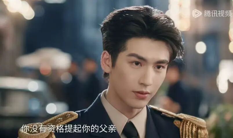 张凌赫新剧又“黑红”了_这一秒过火 钟汉良 张凌赫演技对比