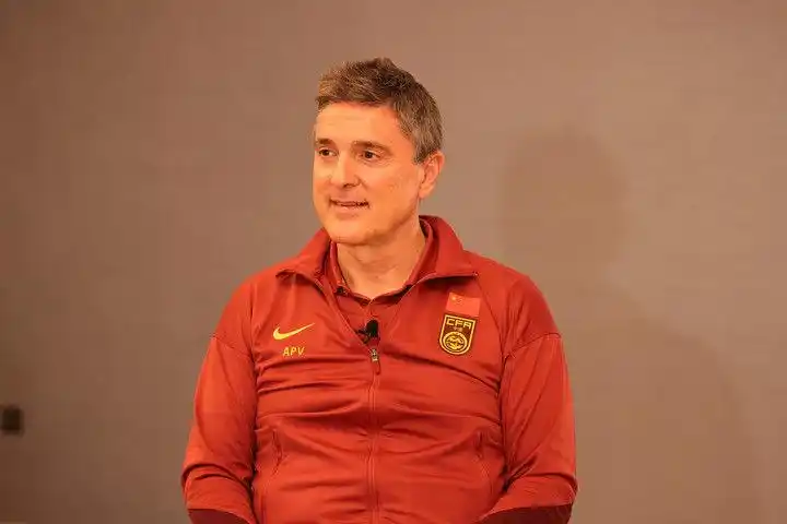 痛苦的0:4背后，我们拥有了未来——专访U23国足主帅安东尼奥