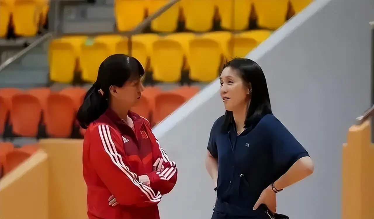 赖亚文郎平_赖亚文 中国女排 助理教练