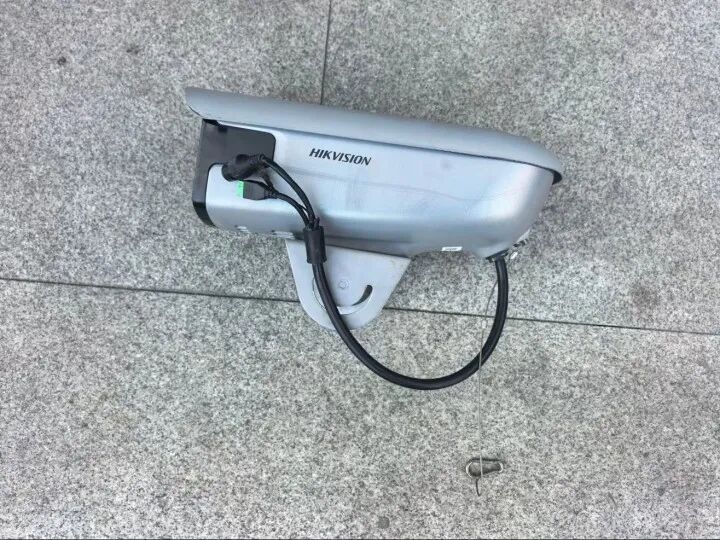 盗窃公安监控摄像头案例_货车司机偷公共监控摄像头_货车司机偷公安监控被抓：觉得画质好