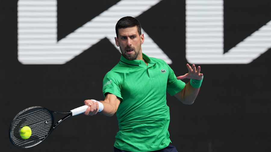 2026年澳网男单四分之一决赛 德约科维奇 穆塞蒂退赛_澳网-德约科维奇0-2落后收退赛礼进四强 或再战辛纳