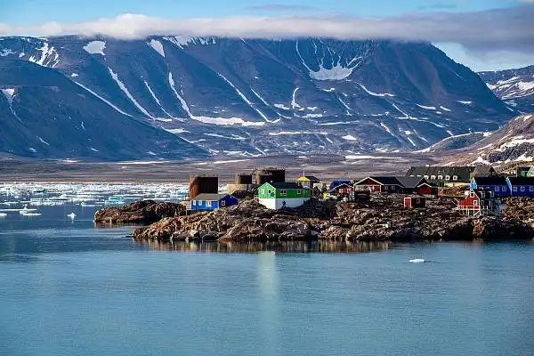 伊朗副外长：做好200%的自卫准备_伊朗回应美方威胁_俄美乌三方会谈领土议题