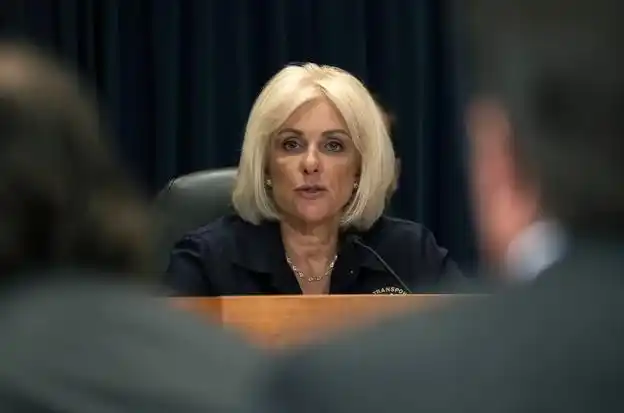 伊朗回应美方威胁_俄美乌三方会谈领土议题_伊朗副外长：做好200%的自卫准备