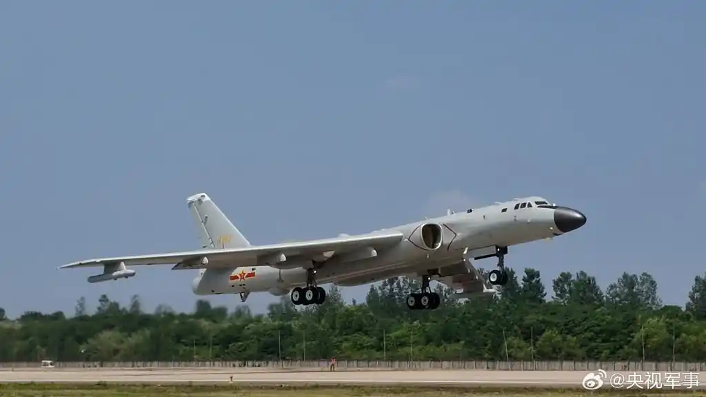 歼-16D轰-6K空警-500A运油-20联合巡航编队_中俄联合空中战略巡航_中俄联合巡航阵容强大 日本慌了?