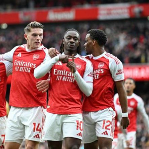 皇马主场2-1巴萨豪门大战焦点_巴萨vs阿森纳2-2_豪门狂欢夜皇马2-1巴萨阿森纳夺7连胜
