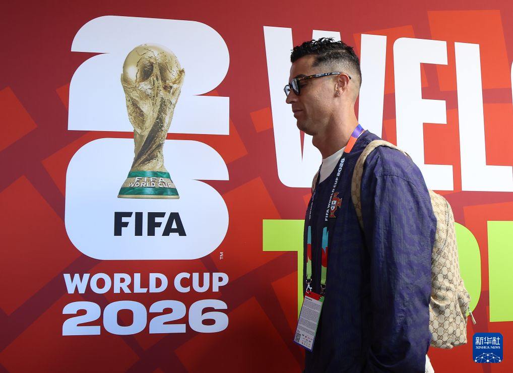 世界杯:葡萄牙vs克罗地亚_2026年美加墨世界杯足球赛葡萄牙队克罗地亚队比赛 克里斯蒂亚诺·罗纳尔多赛前热身照片 葡萄牙队对阵克罗地亚队十六分之一决赛战况