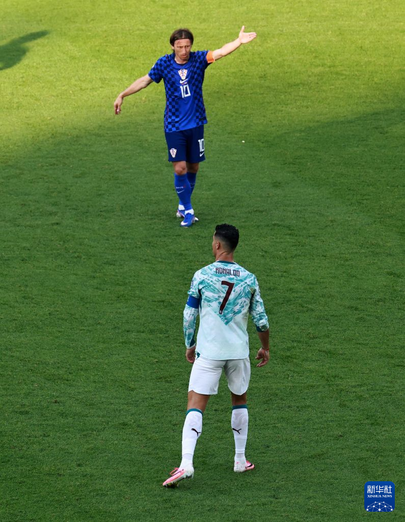 世界杯:葡萄牙vs克罗地亚_2026年美加墨世界杯足球赛葡萄牙队克罗地亚队比赛 克里斯蒂亚诺·罗纳尔多赛前热身照片 葡萄牙队对阵克罗地亚队十六分之一决赛战况