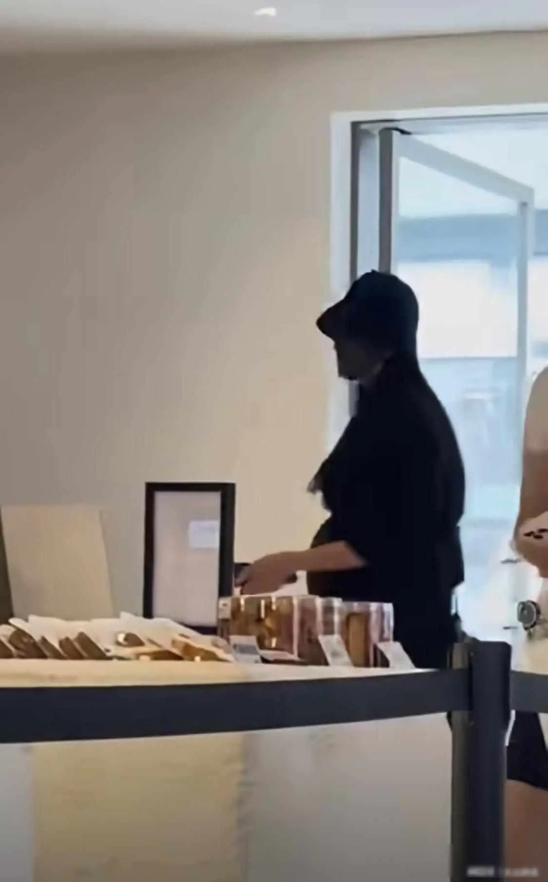 曝理想ceo李想将迎来第六娃_王蕾理想汽车核心架构设计_李想妻子王蕾技术背景