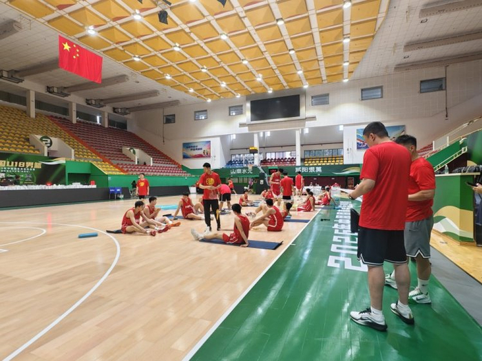 2026男篮亚洲杯_U18国青男篮备战2026年印度国际篮联U18男篮亚洲杯_2026中国国青男篮热身赛国际篮球对抗赛咸阳站