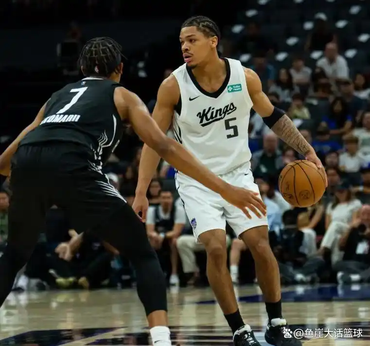 NBA夏季联赛国王对阵篮网 阿卡夫郭昊文表现 篮网布朗未上场_nba夏季联赛 篮网 vs 国王