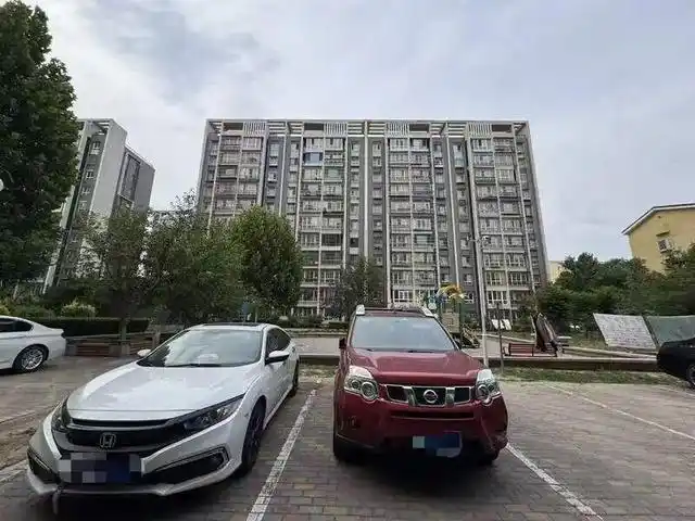 小区业主免费停车 租户每月交100元_观林阁小区停车费争议租购同权_后沙峪镇观林阁小区业主免费停车租户收费