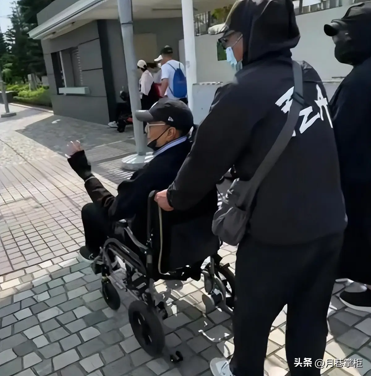 88岁谢贤近况_谢贤安排后事牵挂张柏芝_谢贤最后露面身形消瘦坐轮椅