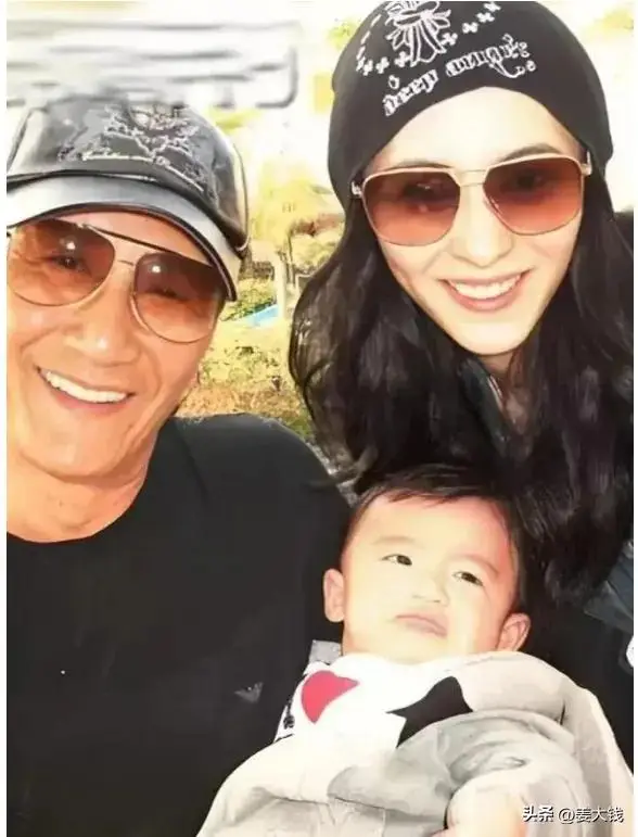 谢贤最后露面身形消瘦坐轮椅_谢贤遗嘱_财产分配_身后事安排_谢贤近况_88岁健康状态_香港娱乐圈传奇人物