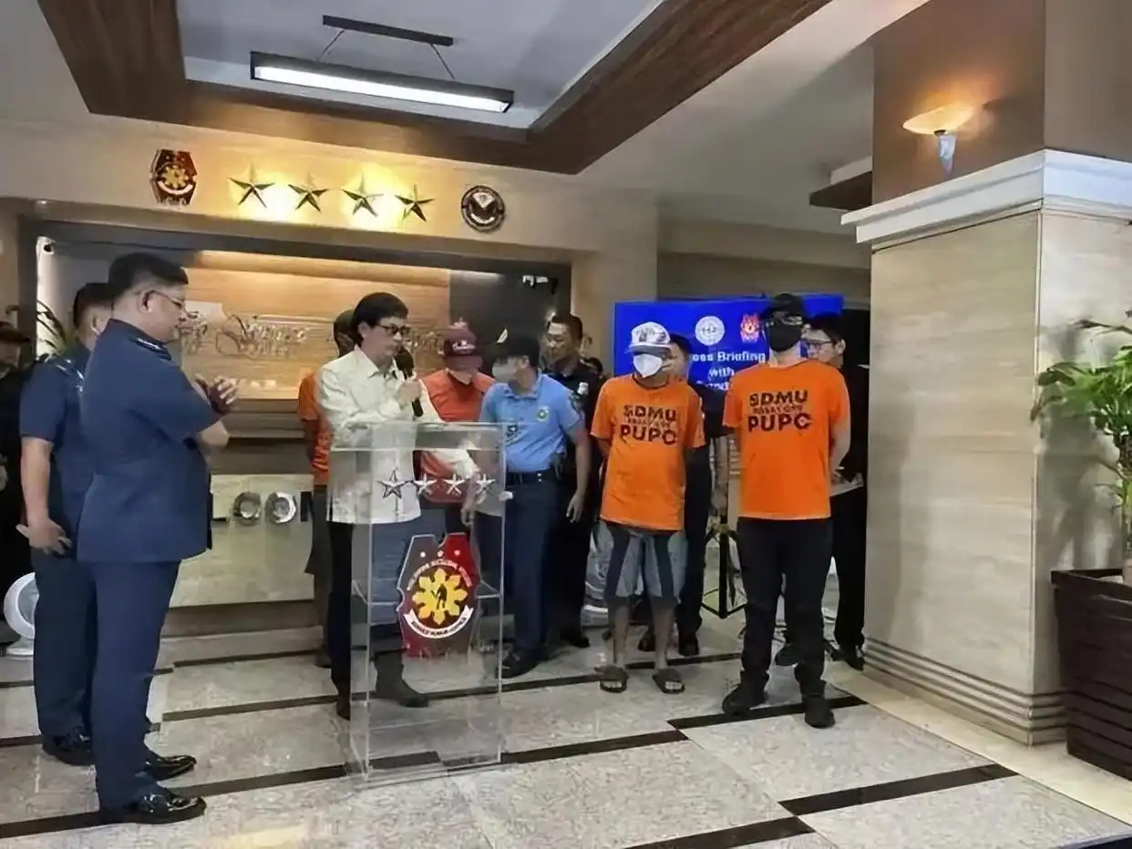 中企高管遭杀害 嫌疑人被遣返回国_中国医药公司高管被骗至菲律宾被绑架杀害案件_刘某文被遣返回国