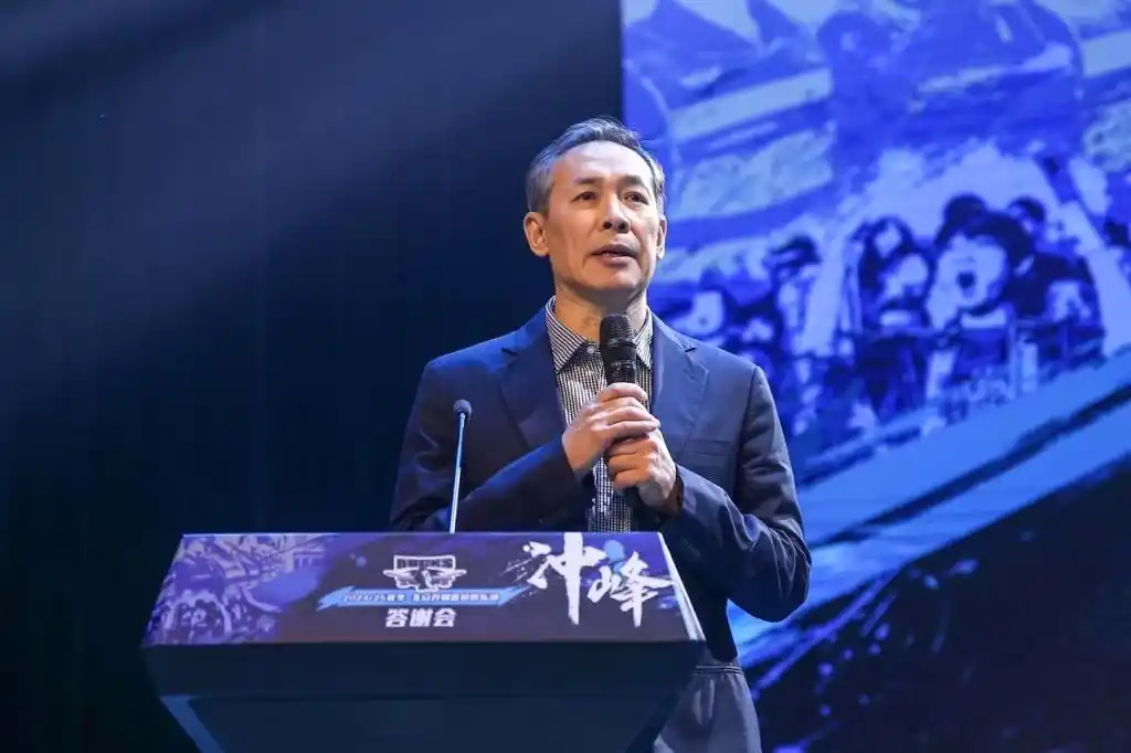 北京首钢篮球俱乐部官宣：许利民任俱乐部总教练 李楠将任男篮一队主教练